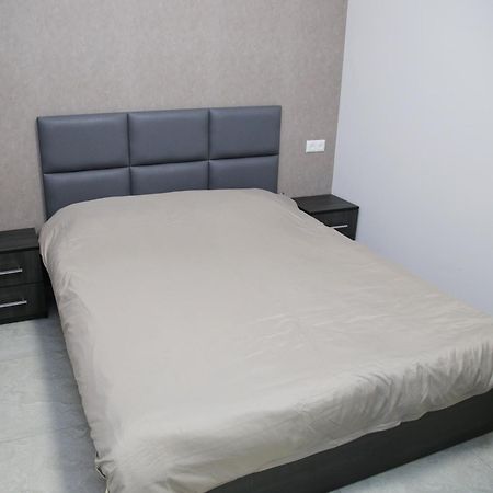 יירבאן "Royal" Apartment #2 מראה חיצוני תמונה